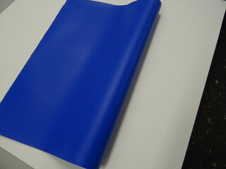 coated glad glimmend