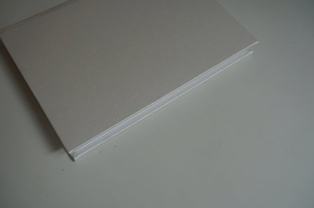 Witte a5 boek wit