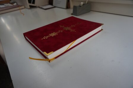  donker rood sinterklaasboek