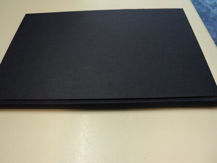 A4 zwart linnen boek