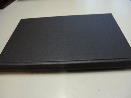 A4 zwart linnen boek