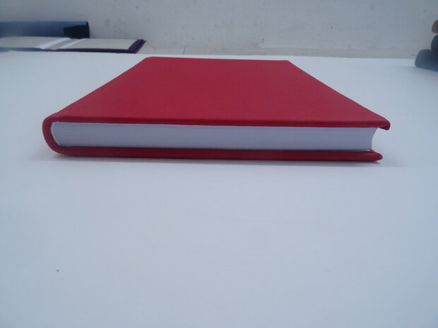 Rood lederen dummy boek