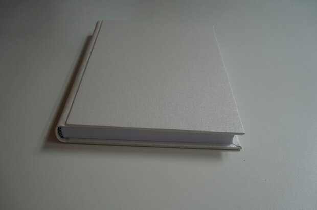 Witte a5 boek wit