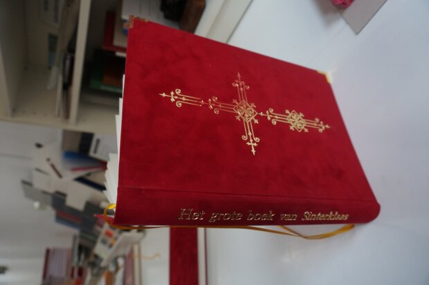  donker rood sinterklaasboek