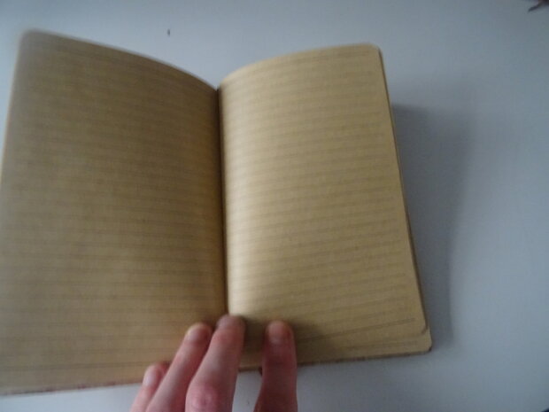notitieboek lijntjes papier