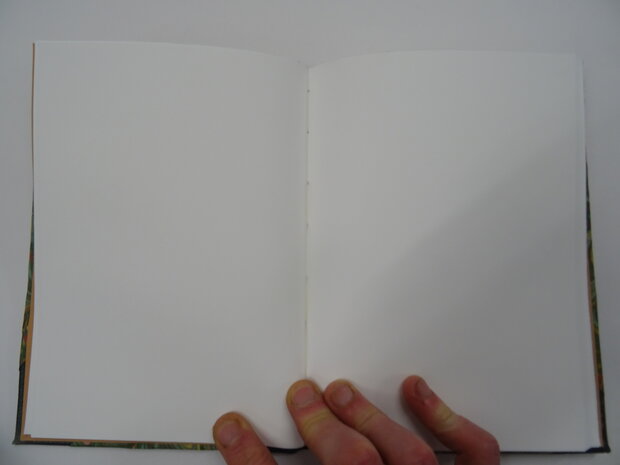 gemarmerd notitieboekje