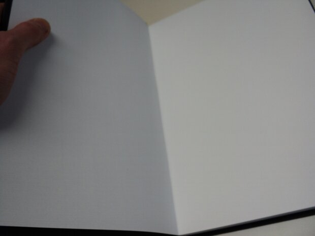 A4 zwart linnen boek