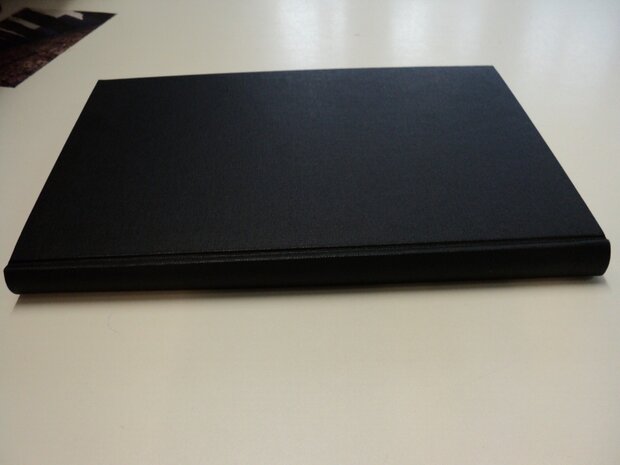 A4 zwart linnen boek