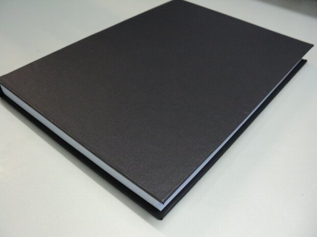 A4 zwart linnen boek